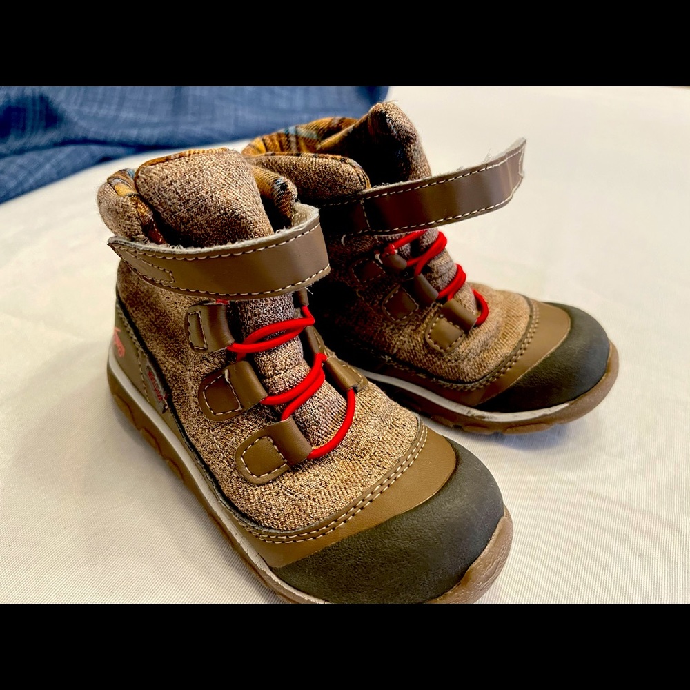 See Kai Run “Sam” waterproof boot size 11